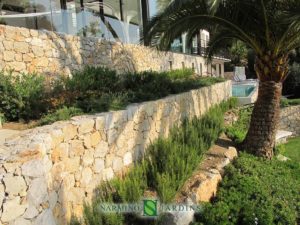 Jardin et pelouses proche de Beaulieu sur Mer par Narmino Jardins