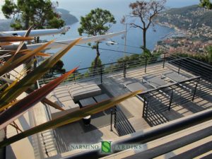 Living room, garden and pool above Villefranche sur Mer