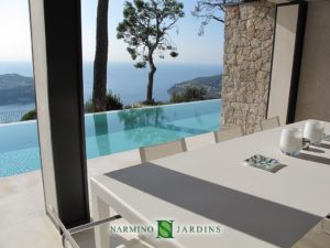 Living room, garden and pool above Villefranche sur Mer