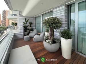 Maintenance and decoration of terraces and balconies